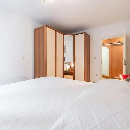 Apartment Sea Breeze