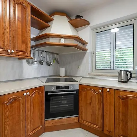 Apartment Sea Breeze